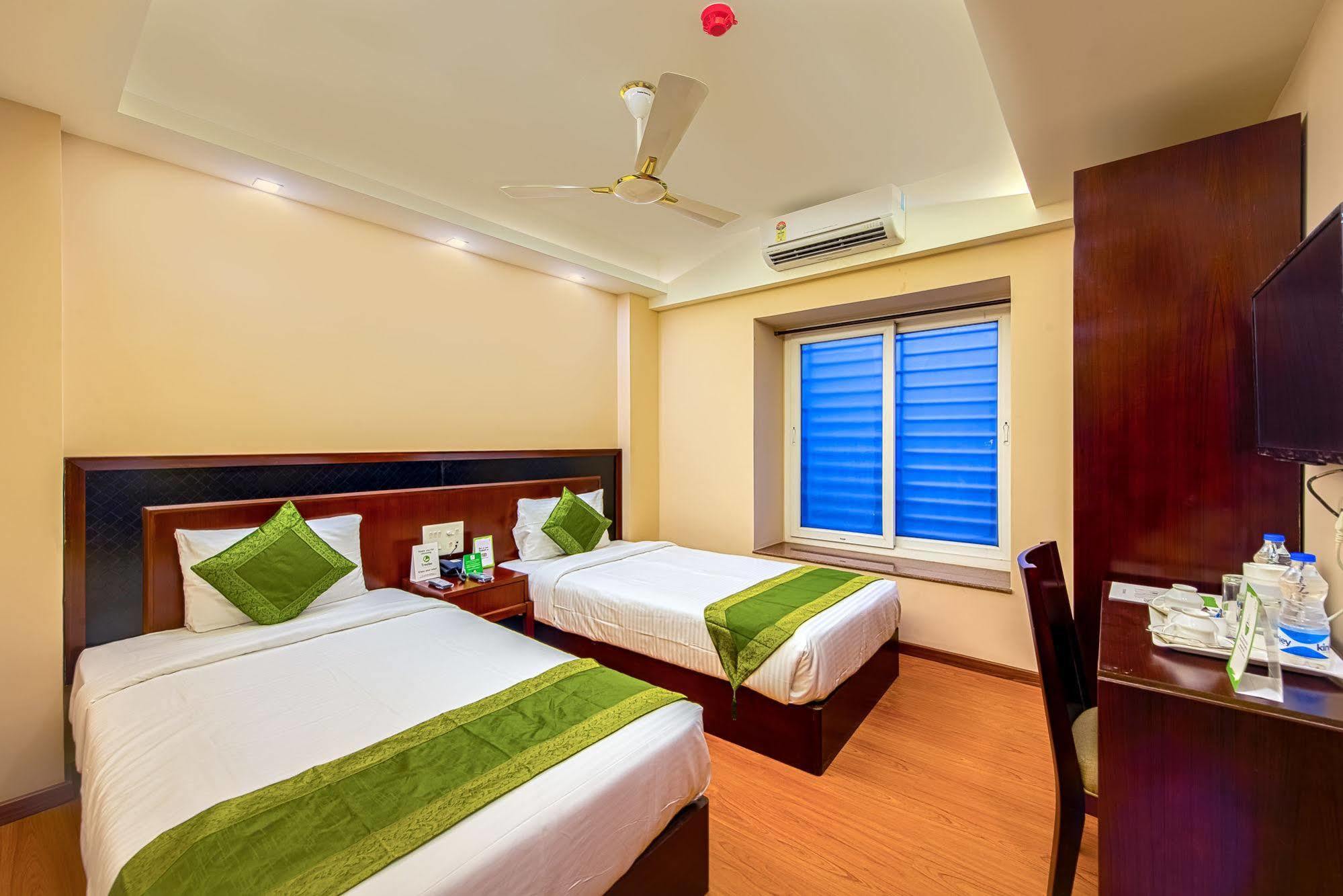 Treebo Vedanta Hotel Kolkata Exterior photo