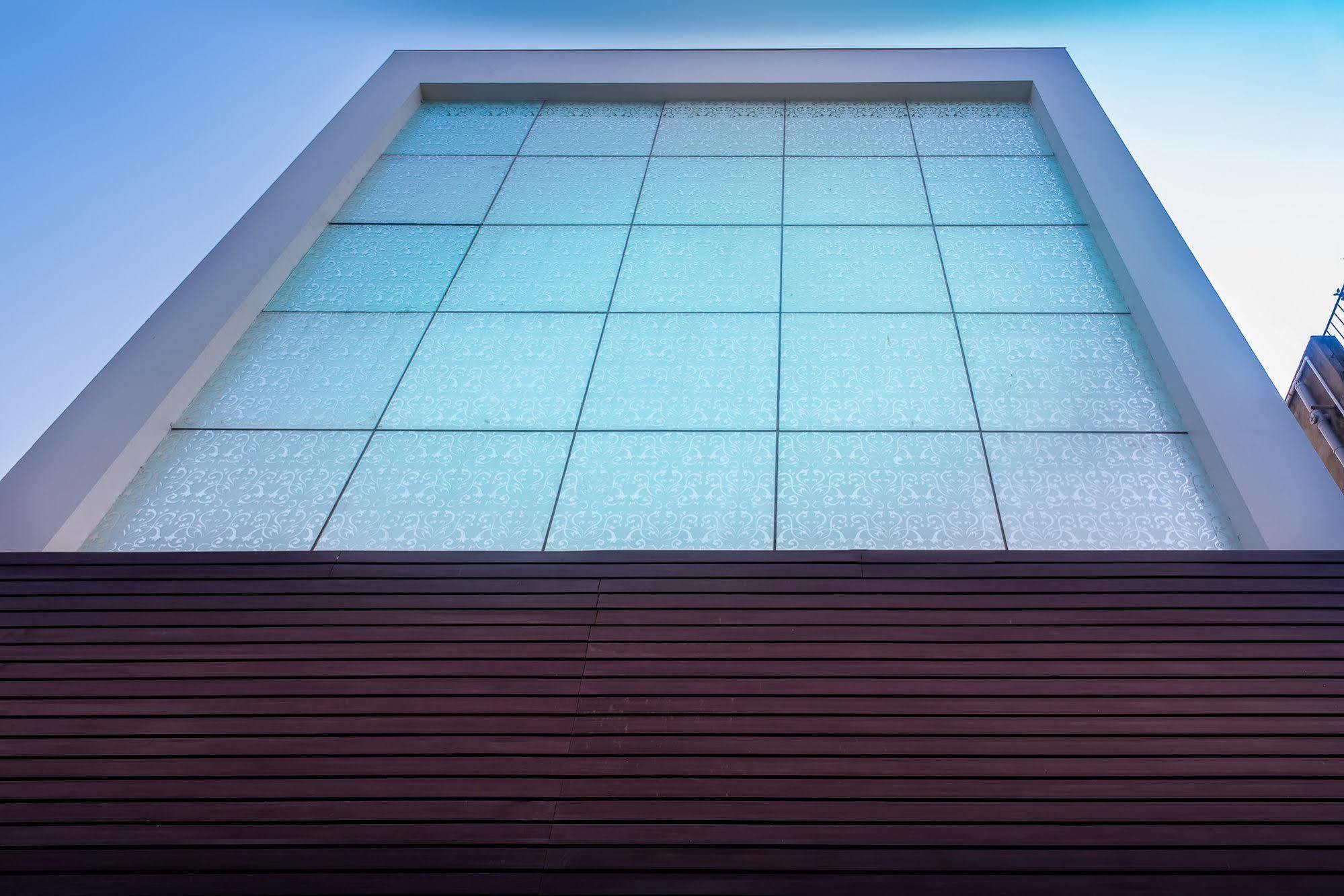 Treebo Vedanta Hotel Kolkata Exterior photo